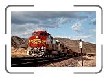 ATSF 907 West at MP689 on the Needles Sub. May 6, 1995 * 800 x 533 * (165KB)